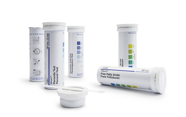 Test Peroxidos Metodo colorimetrico con tiras de ensayo 1 - 3 - 10 - 30 - 100 mg/l H2O2 MQuant® Pac 100 Tests