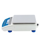 BALANZA DE PRECISIÓN WLC 10/A2.IO. ESTA BALANZA ES EL RESULTADO DE COMBINAR NUESTRA EXPERIENCIA Y AUTÉNTICA PRECISIÓN. LA PANTALLA LCD NOS ACOMPAÑA DESDE HACE MUCHOS AÑOS. DURANTE ESTE TIEMPO HA DEMOSTRADO SU FIABILIDAD. GARANTIZA LA LEGIBILIDAD DEL RESULTADO DESDE MUCHOS ÁNGULOS Y ES ENERGÉTICAMENTE EFICIENTE. UNA IMPRESORA, UN ORDENADOR, UN PENDRIVE O UNA PANTALLA ADICIONAL: PODRÁ CONECTARLOS FÁCILMENTE GRACIAS A QUE LA BALANZA ESTÁ EQUIPADA CON INTERFACES: 2 X RS232, USB TIPO A Y USB TIPO B. OPCIONALMENTE, LA BALANZA PUEDE EQUIPARSE CON 4 IN Y 4 FUERA. MAXIMA CAPACIDAD [MAX] 10 KG; LEGIBILIDAD [D] 0,1 G; RANGO DE TARA -10 KG; REPETIBILIDAD 0,1 G; LINEALIDAD ±0,3 G; TIEMPO DE ESTABILIZACIÓN 3 S; CALIBRACIÓN EXTERNA