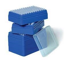 [11006-01] PUNTAS PARA PIPETAS. HAMILTON. DE 10 UL. RACK DE 96 PUNTAS. TOTAL: 960. UNIVERSAL FIX.